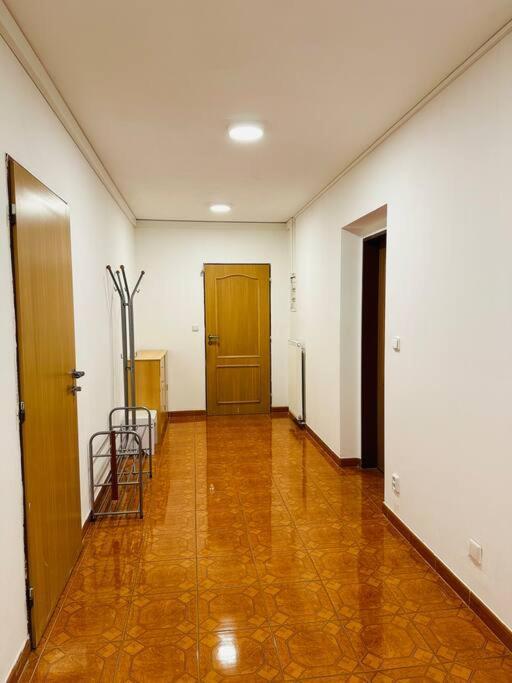 Family-Friendly Prague 5 Stay Екстериор снимка